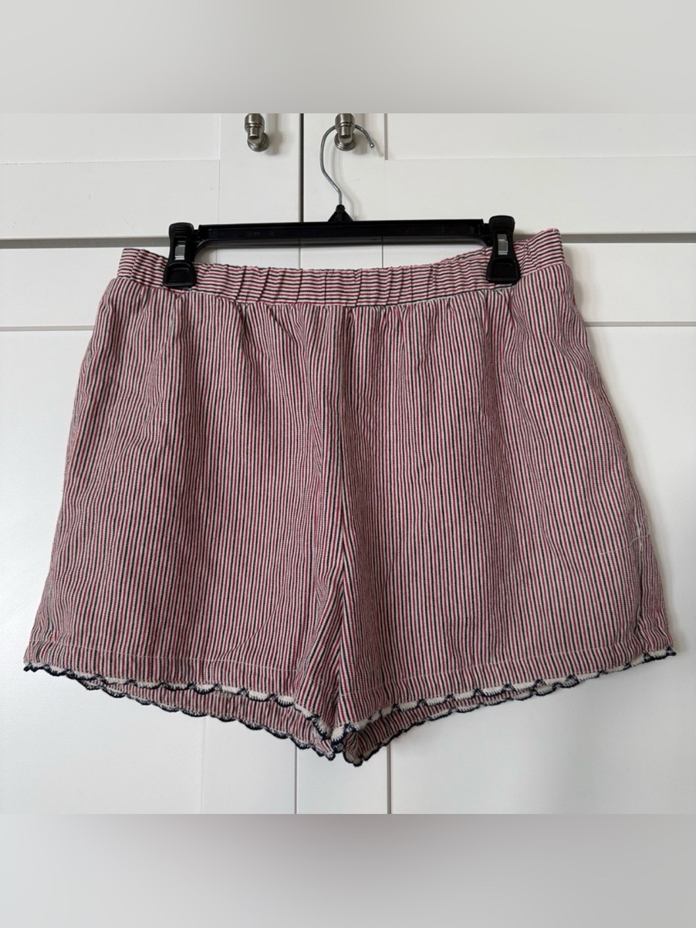 Tuckernuck | Red White Navy Striped Shorts | Scalloped Hem | Size M